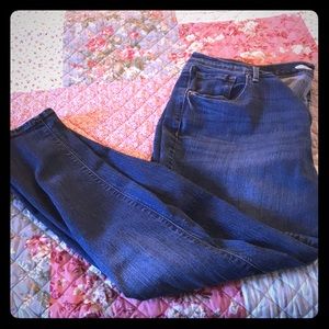 OLD NAVY CURVY SKINNY JEANS SIZE 18